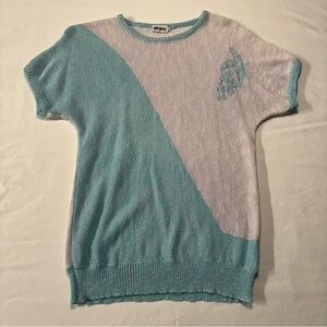Vintage Women's White and Blue Knit Top